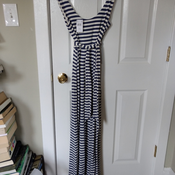 Maternity Maxi Dress - Picture 4 of 5